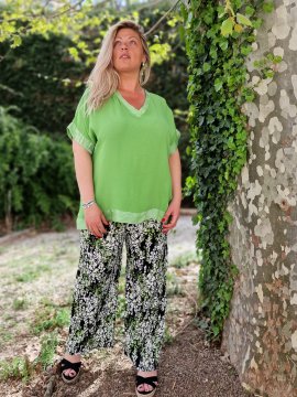 Lila, pantalon fluide fleuri, coloris vert, grande taille avant