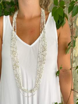 Long sautoir perles multi rang, coloris blanc