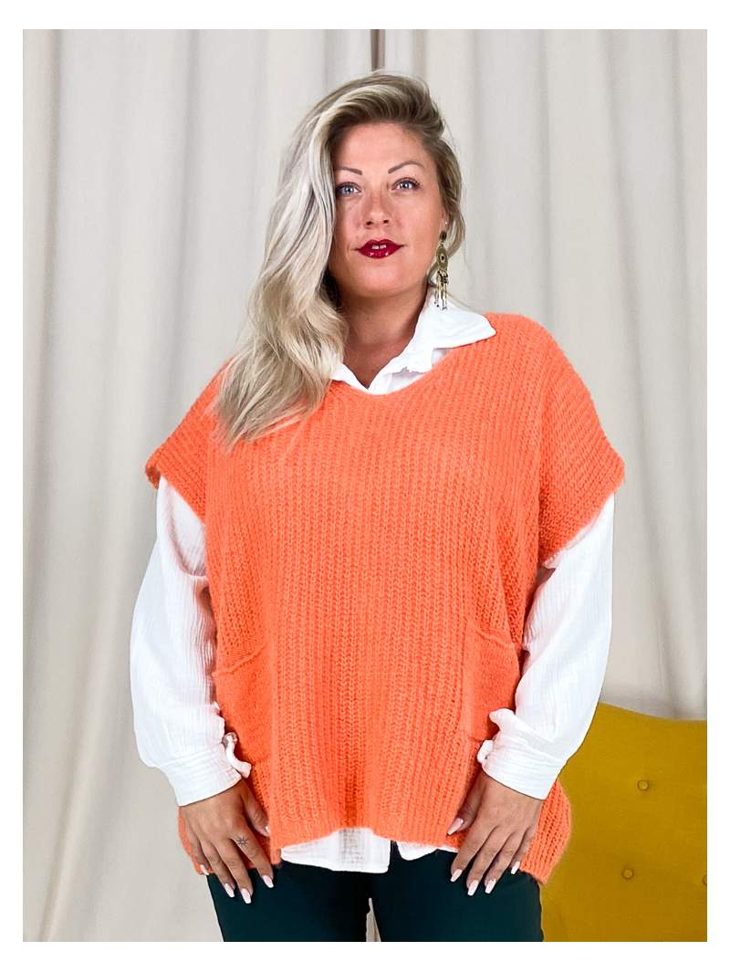 Octavia, pull sans manches, coloris abricot, grande taille
